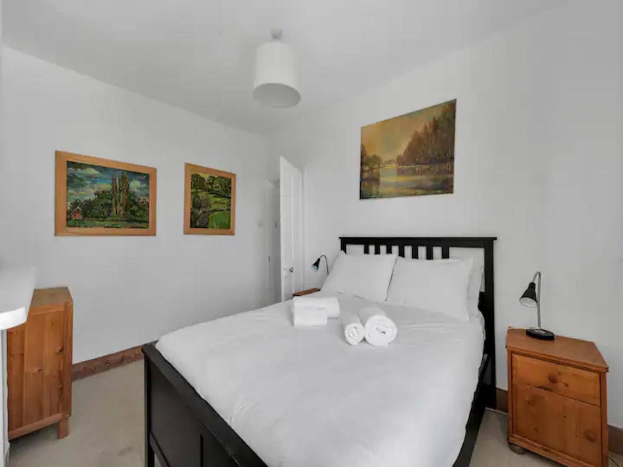 Ferienhaus Pass The Keys Charming Victorian 2 Bed House With Artistic Flair In Acton Ideal For Families And Groups Excellent Transport Links *